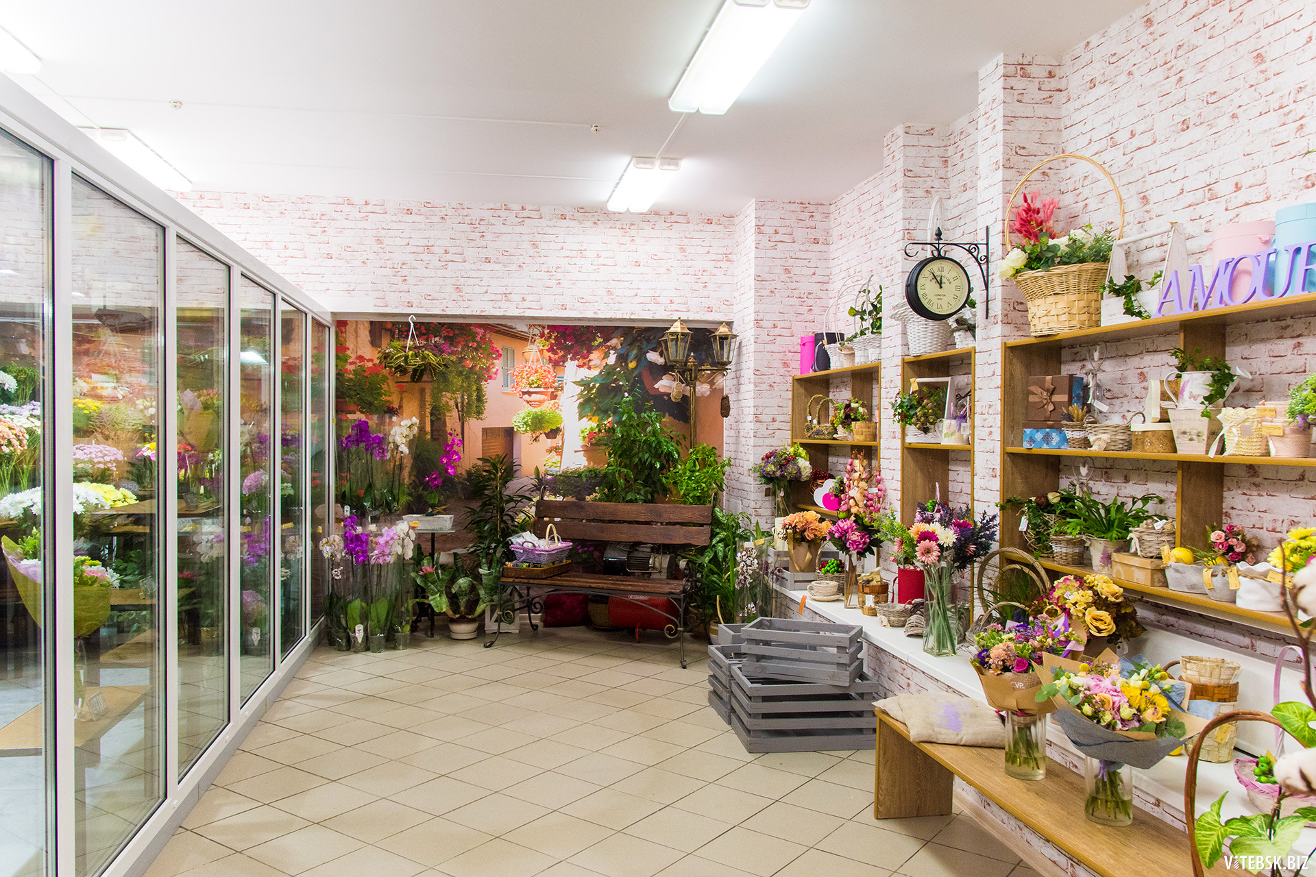 Мебель для магазина цветов